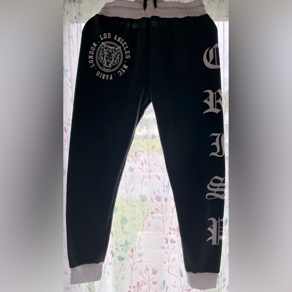 Sweat pants. Brand: Hots- Wing Color:Dark Grey and White